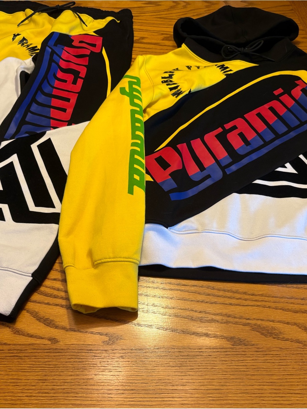 Black Pyramid Men’s Hoodie & Sweatpants 2 Piece XL Yellow/Black/White
